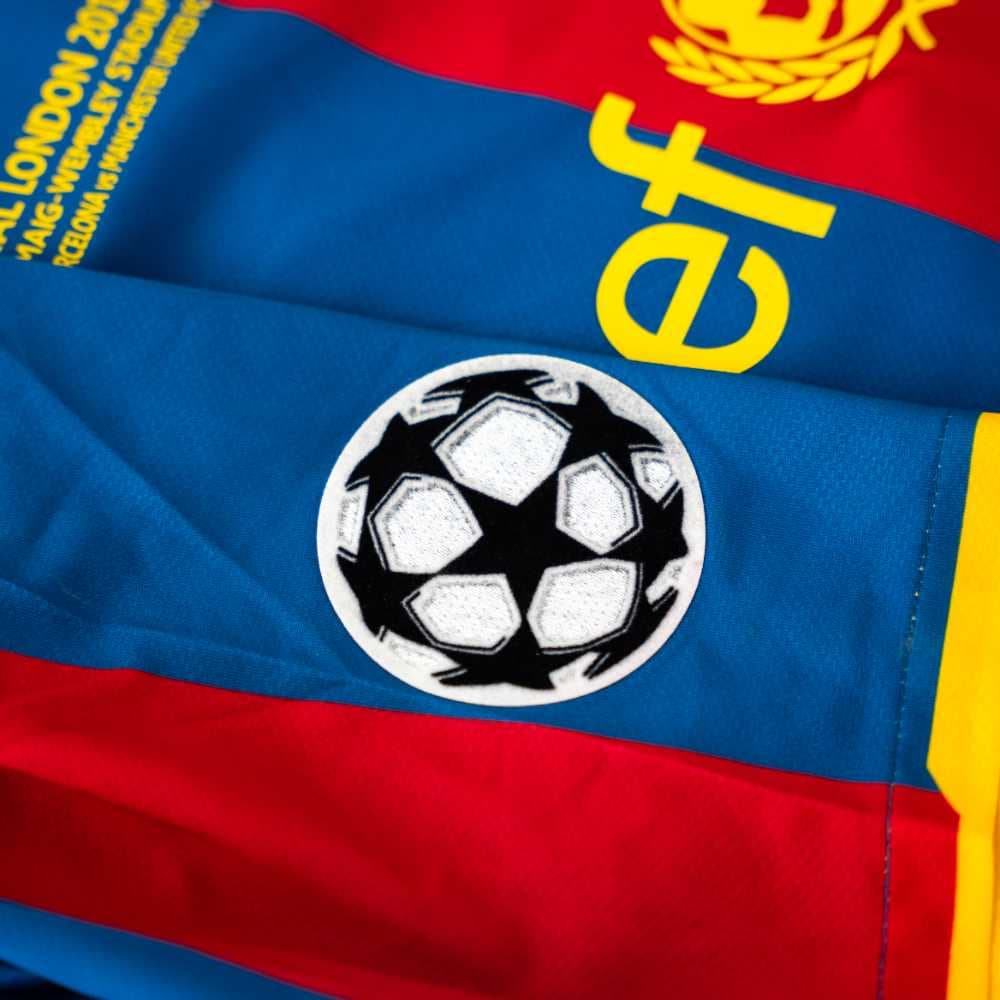 قميص برشلونة 2010/2011 بتوقيع ميسي نسخة النهائي